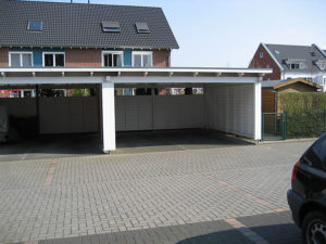 2 Flachdach-Carports aus Leimholz in Oelde