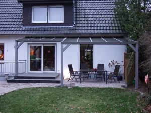 Aluminium-Terrassendach mit Versatz in Oelde