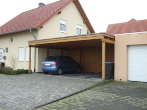 Flachdach-Carport mit Abstellraum in Oelde